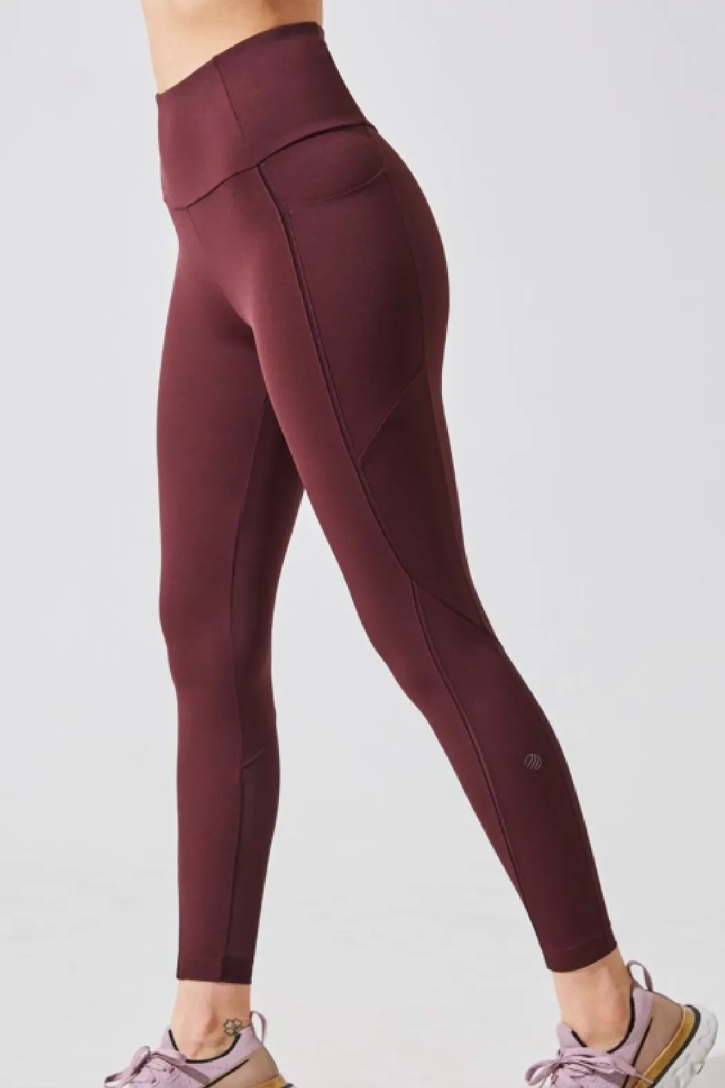 Accelerate Ultra-High Waisted 7/8 Legging