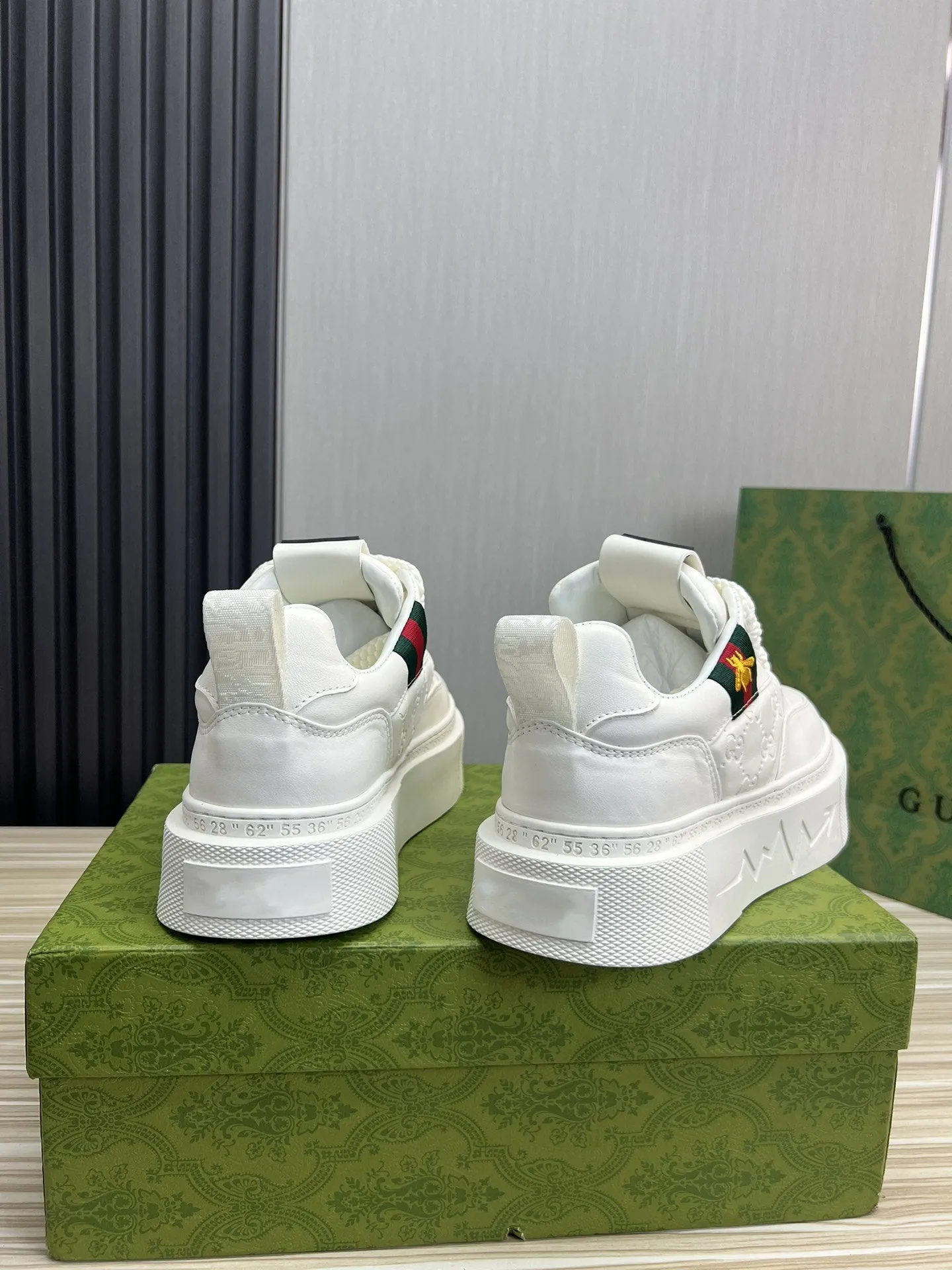 GG SCREENER LEATHER WHITE TRAINERS