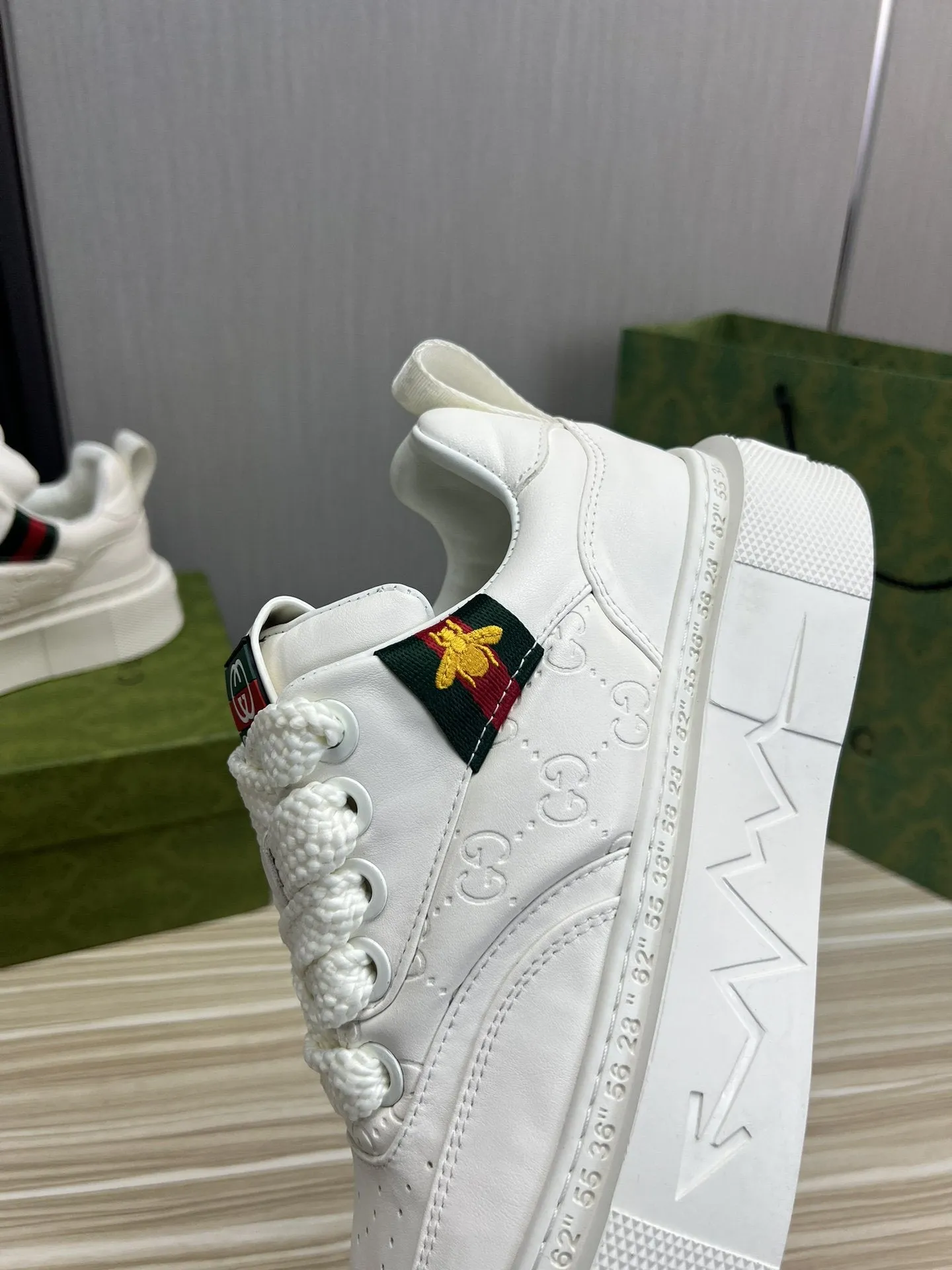 GG SCREENER LEATHER WHITE TRAINERS