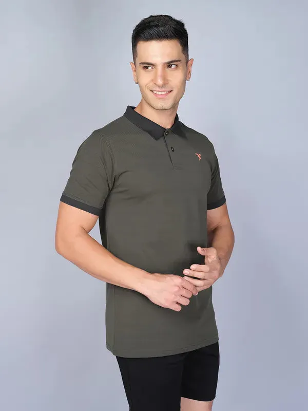 Men Colorblock Slim Fit Polo T-shirt with ELASTO PLUS