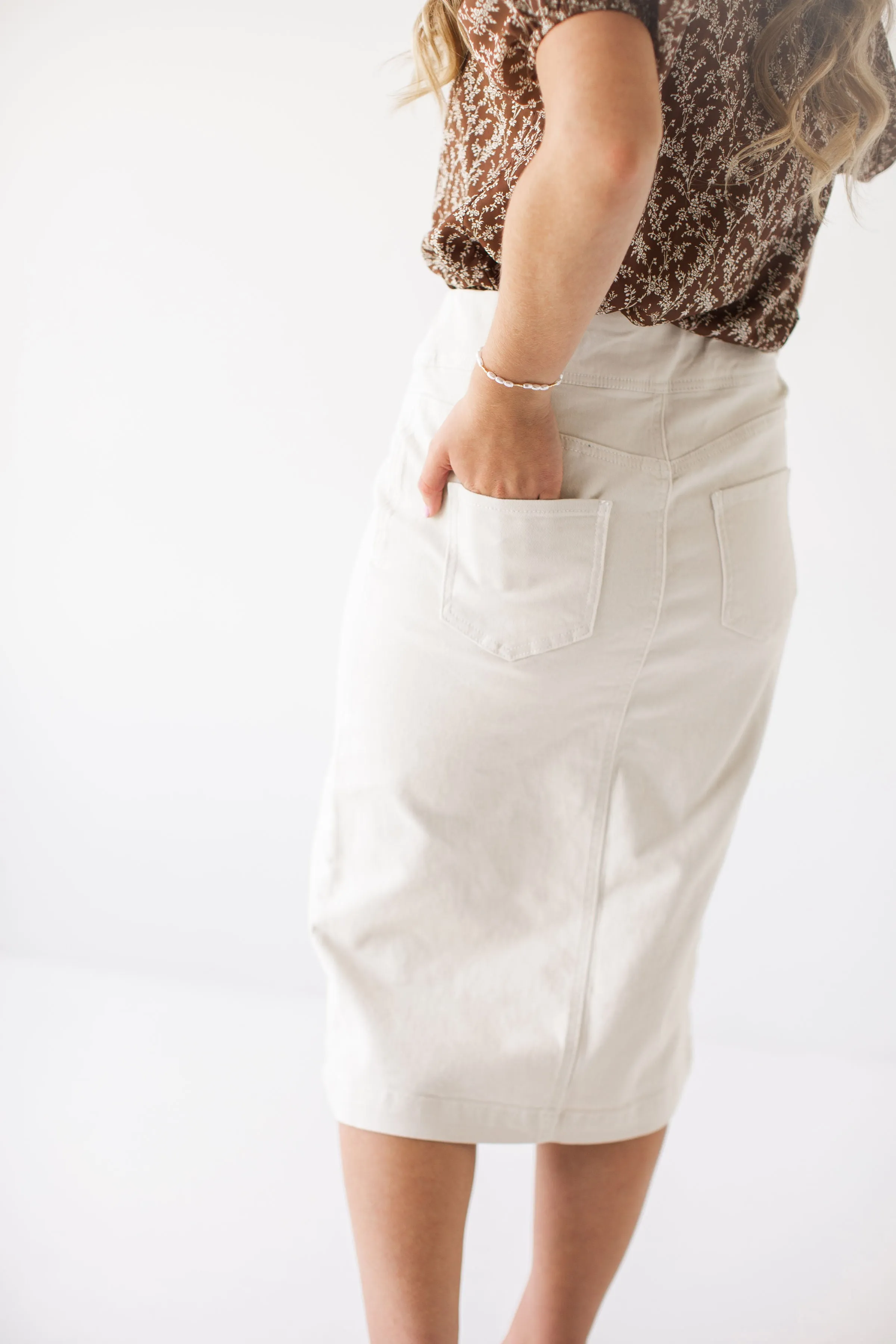 'Sara' Stretch Denim Skirt in Alabaster