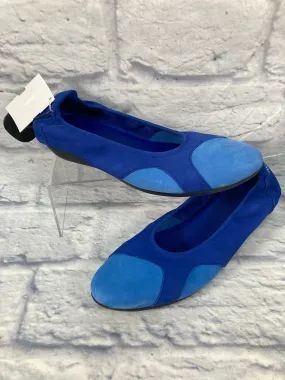 Shoes Flats By Clothes Mentor In Blue, Size: 9