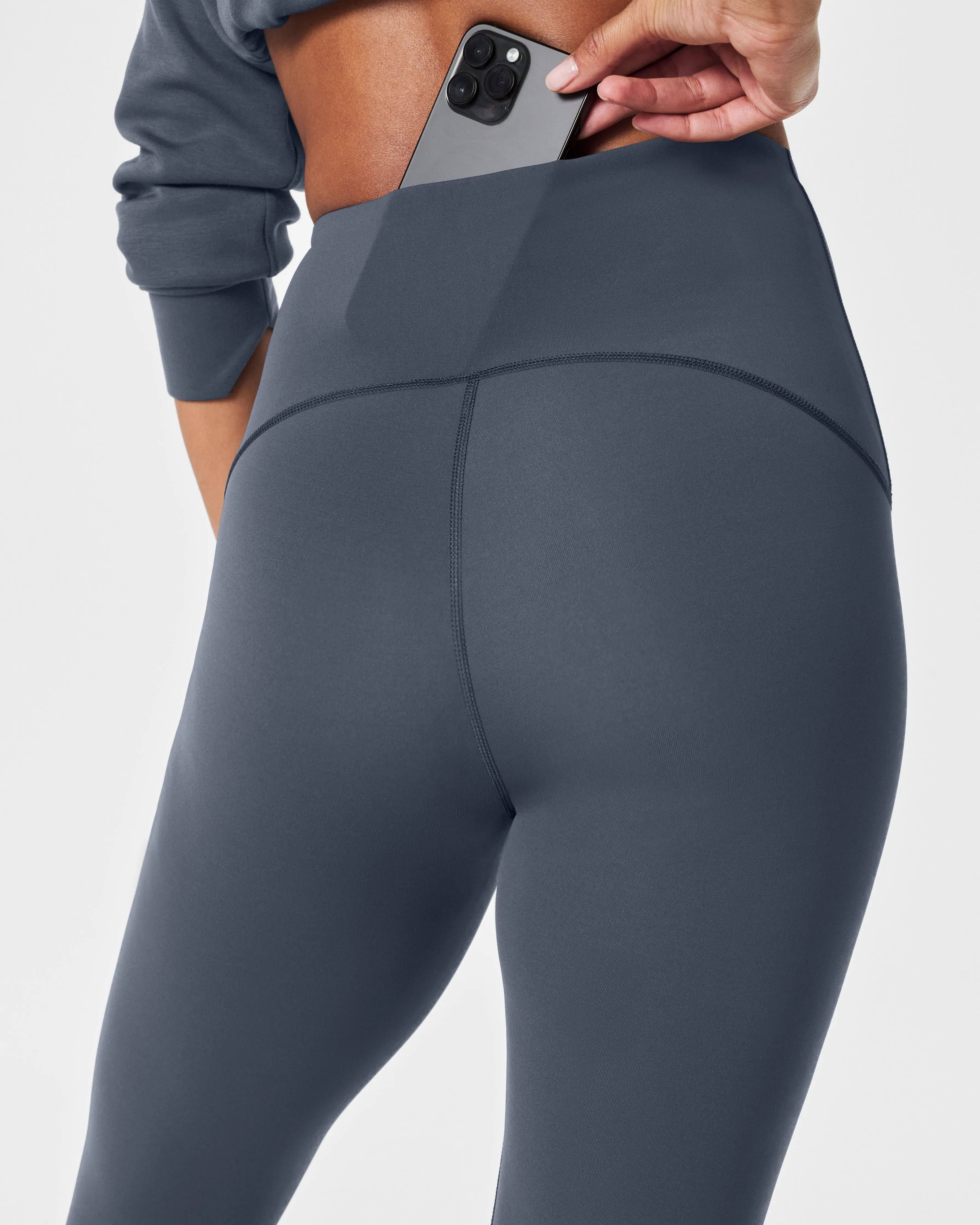 SPANXshape™ Booty Boost® 7/8 Leggings