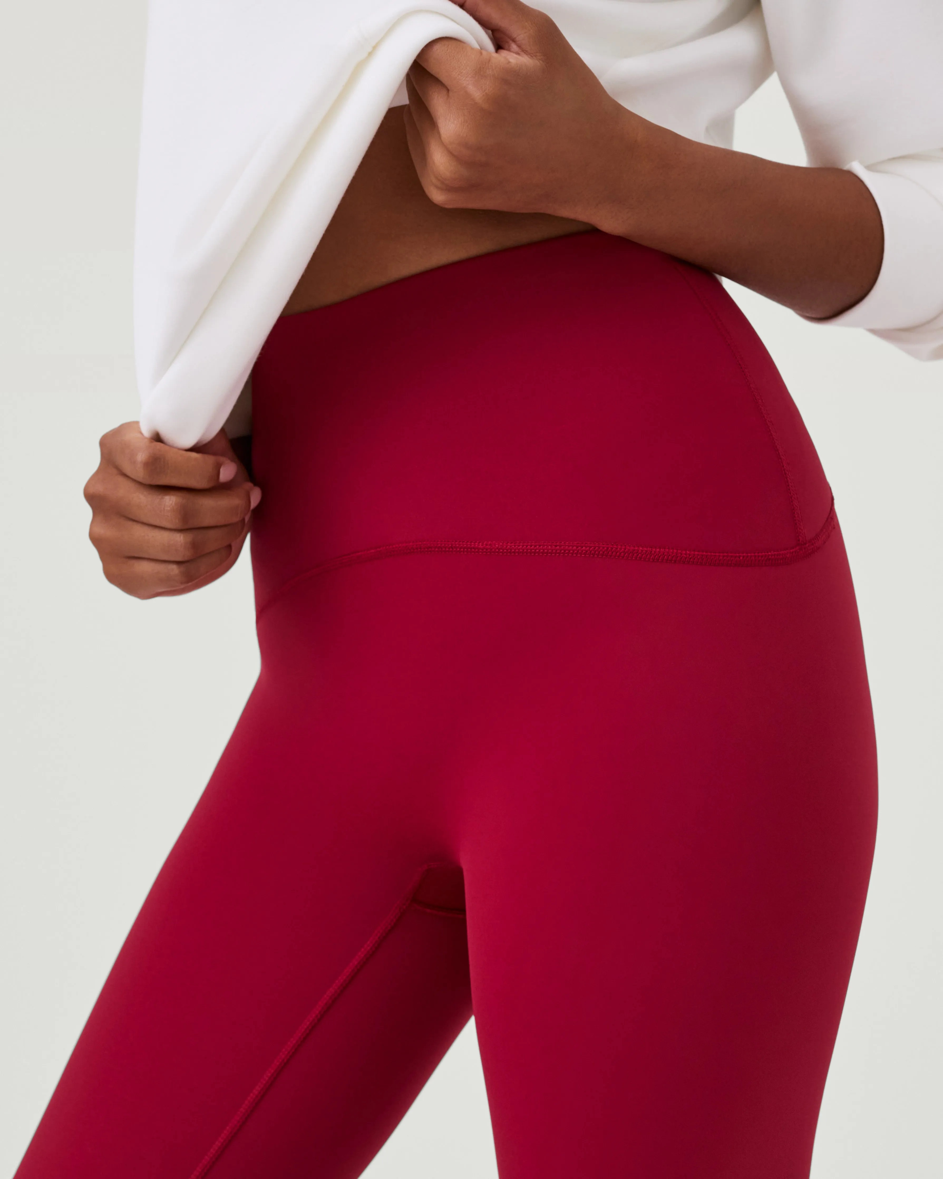 SPANXshape™ Booty Boost® 7/8 Leggings