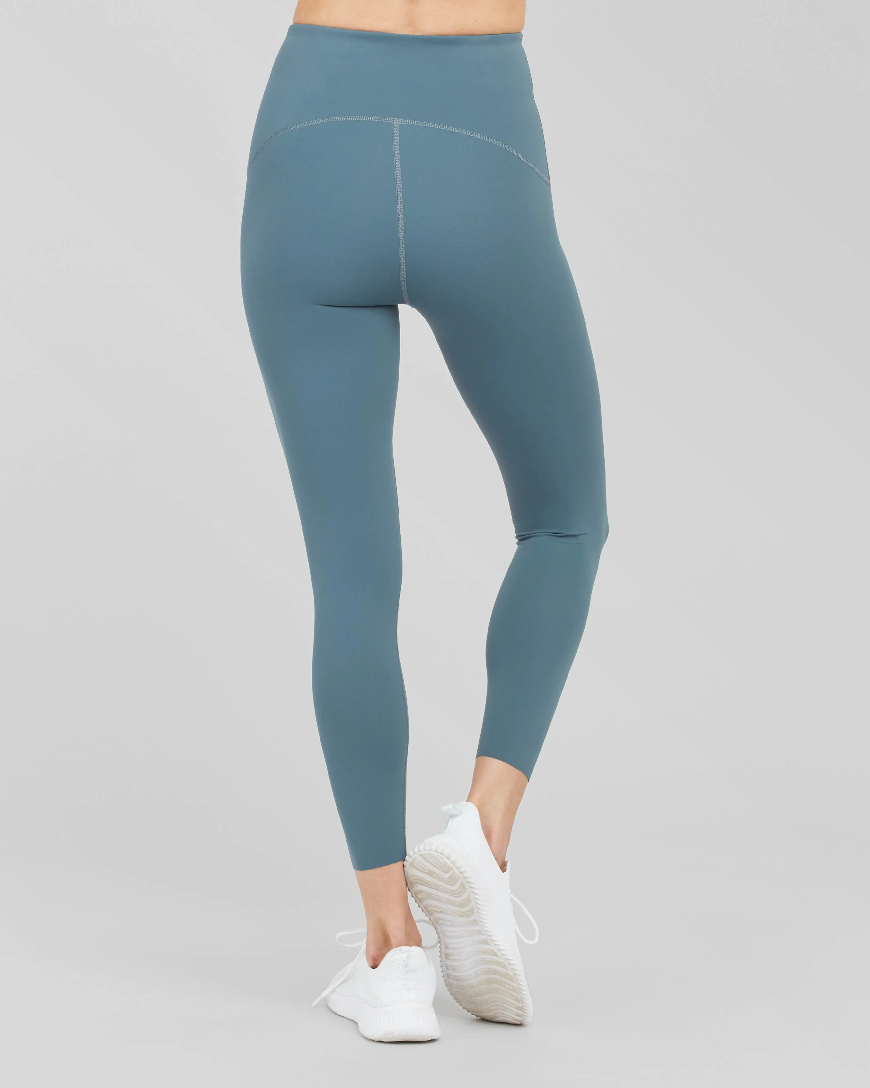 SPANXshape™ Booty Boost® 7/8 Leggings