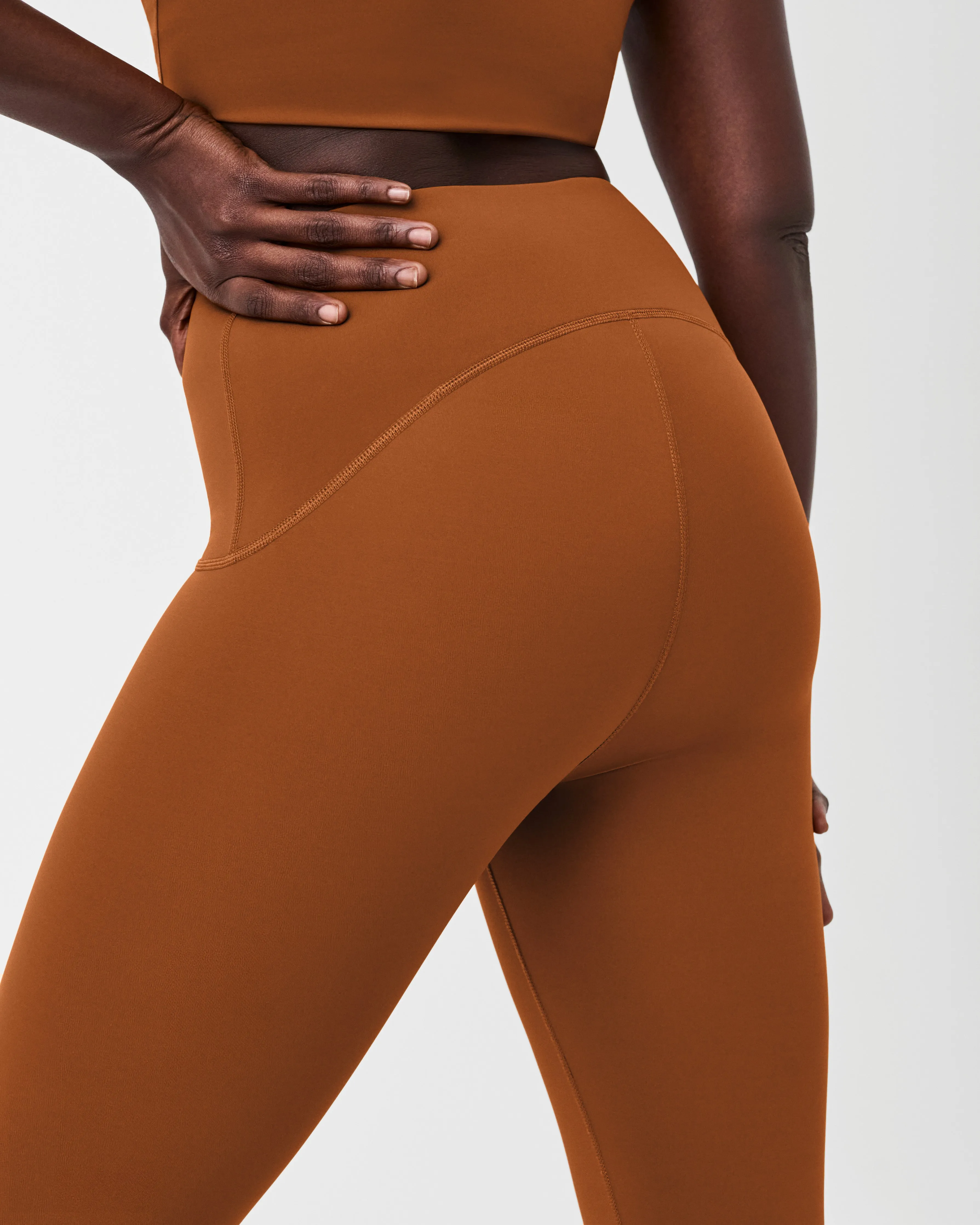 SPANXshape™ Booty Boost® 7/8 Leggings