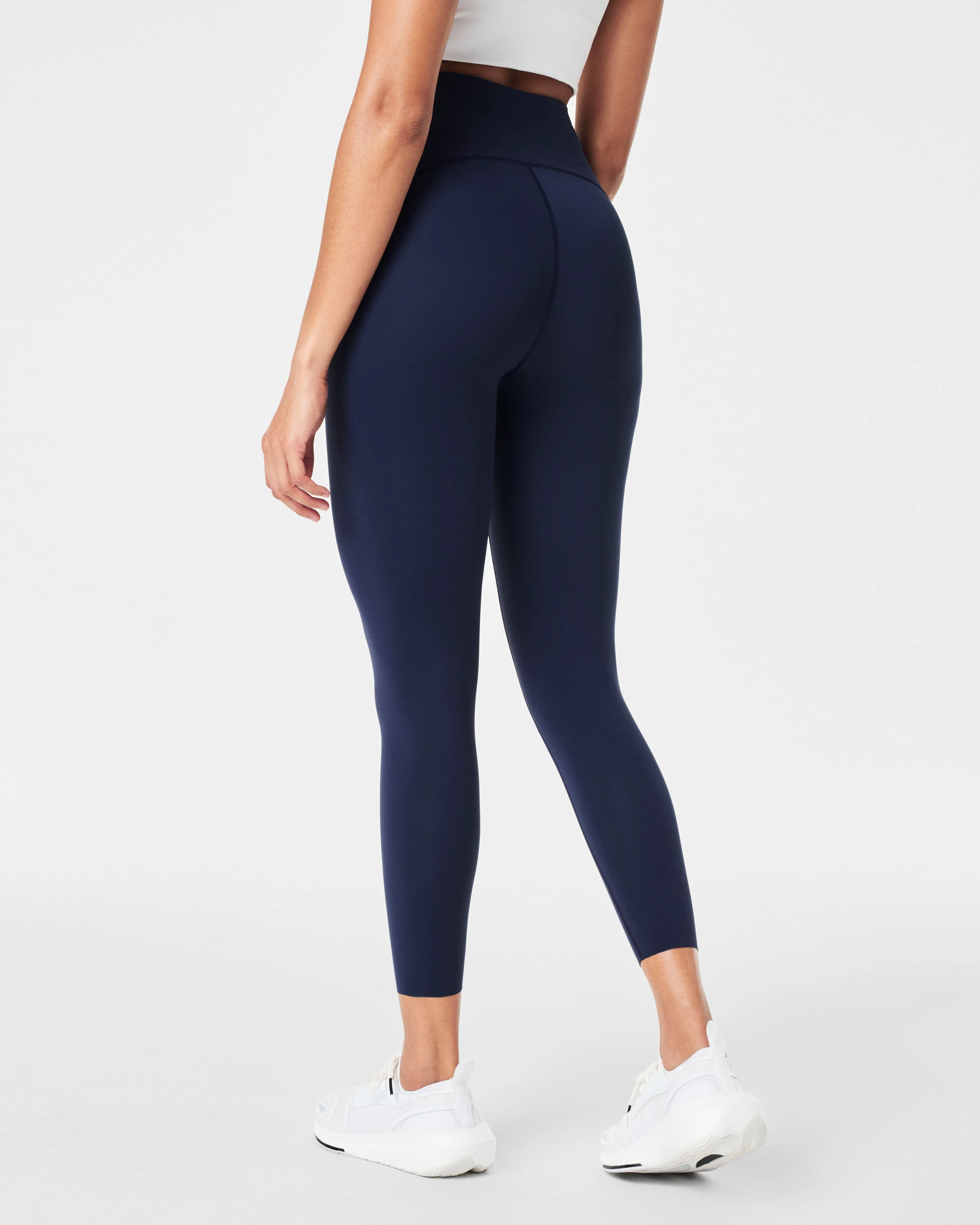 SPANXshape™ Booty Boost® 7/8 Leggings