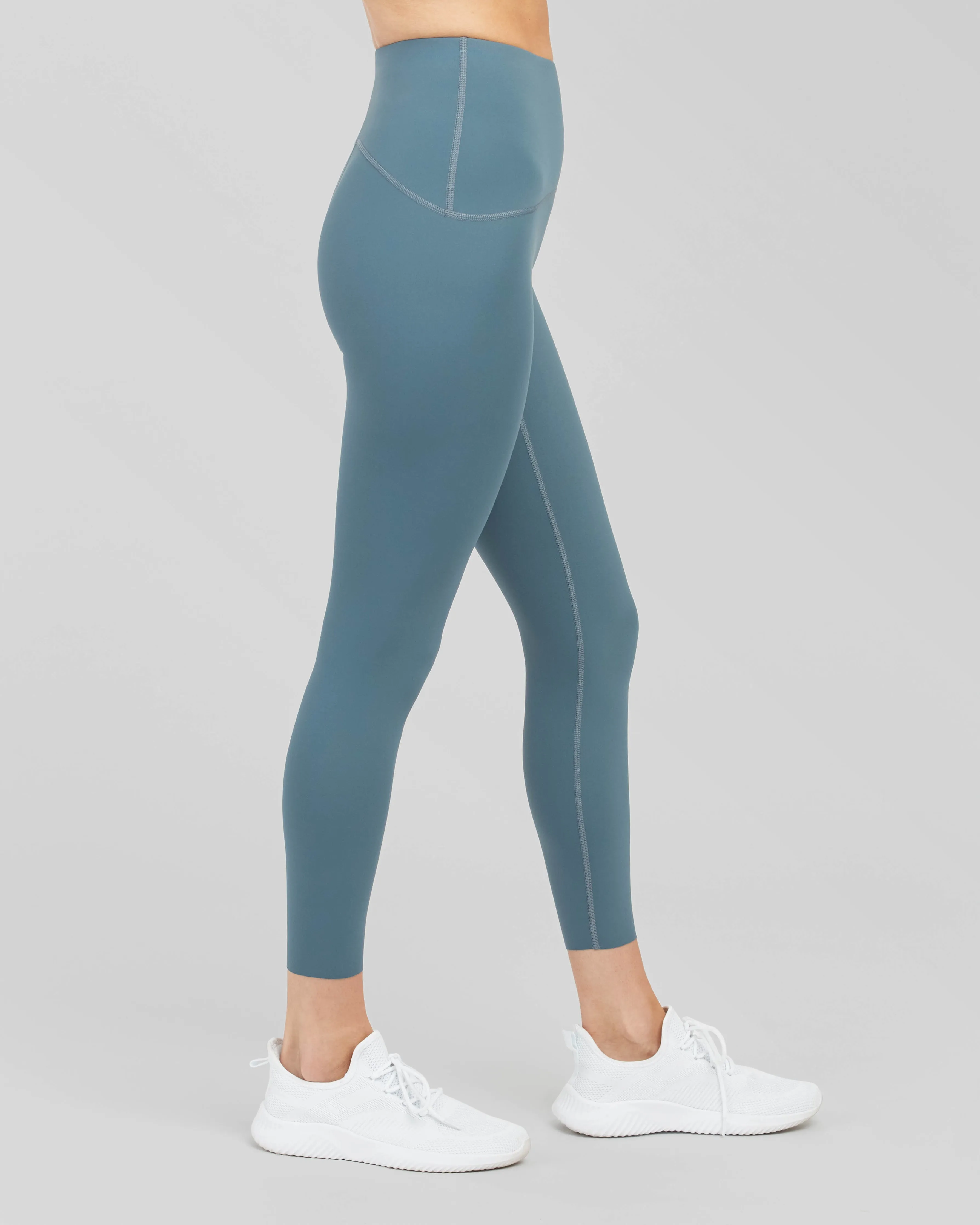 SPANXshape™ Booty Boost® 7/8 Leggings