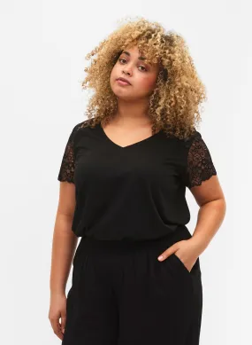 Zizzi Brynn T-Shirt in Black